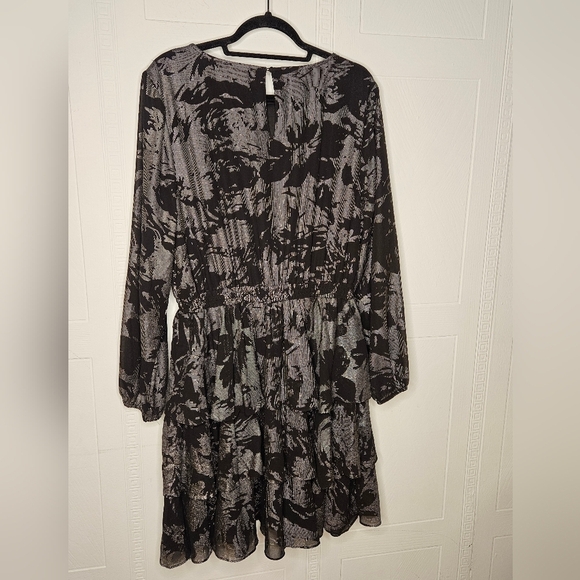 Lane Bryant Graphic Floral Black GrayKnee Length Tiered Dress Sz 14/16 NWT - Picture 2 of 15